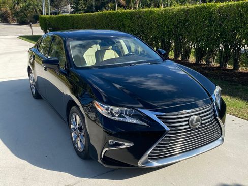 Used 2016 Lexus ES 350 w/ Luxury Package w/Wood Trim image 1