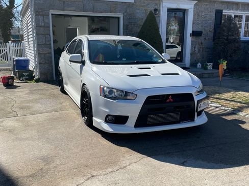 Used 2010 Mitsubishi Lancer Evolution GSR AWD/4WD image 11