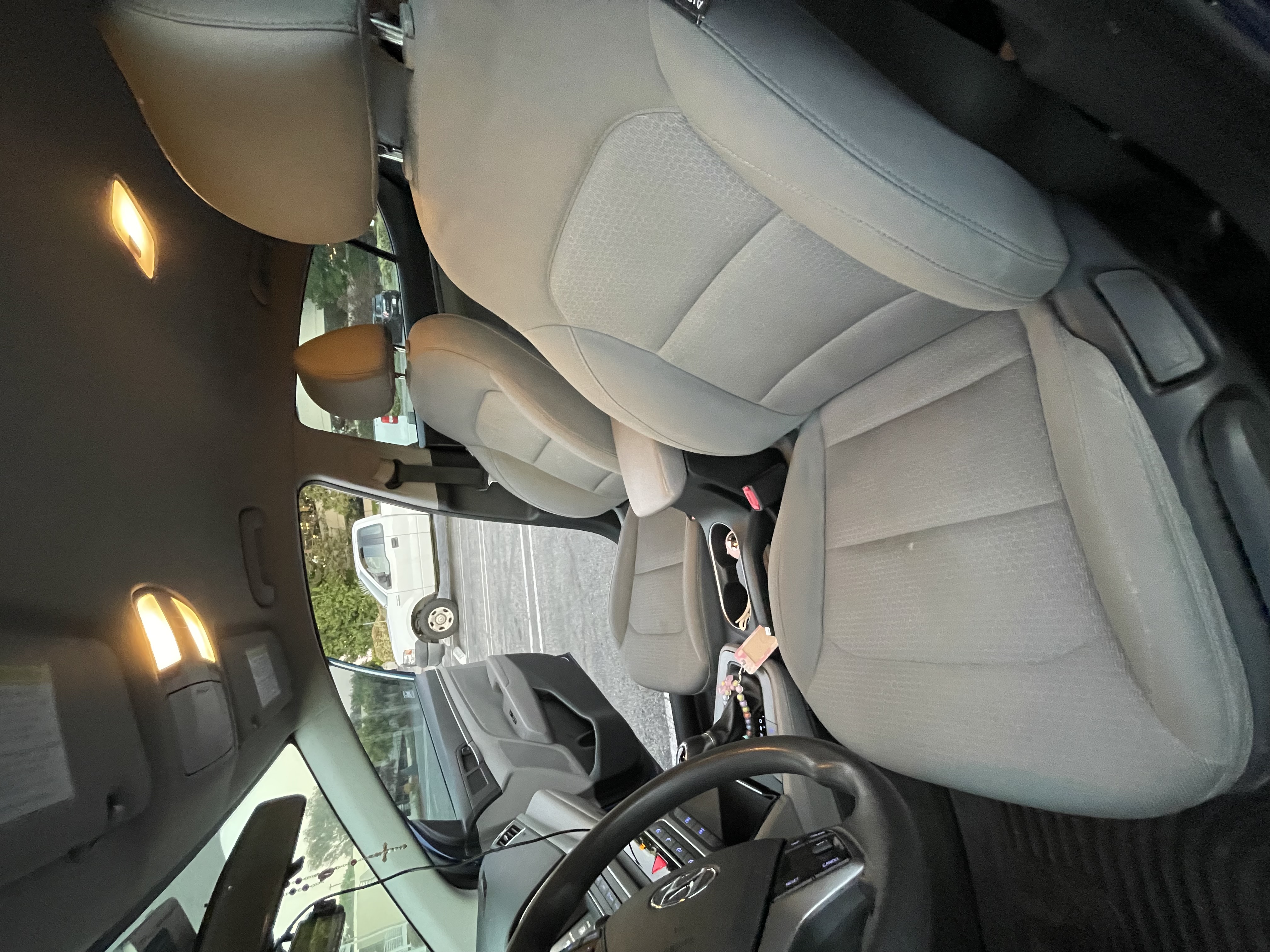 Used 2017 Hyundai Elantra SE FWD image 12