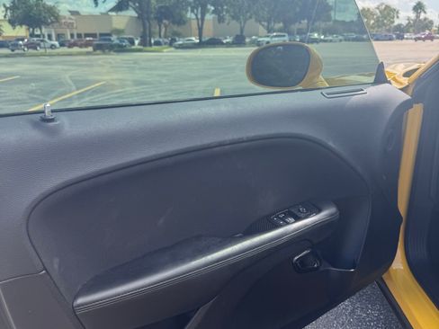 Used 2018 Dodge Challenger SXT image 10