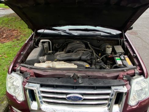 Used 2008 Ford Explorer Sport Trac Limited image 18