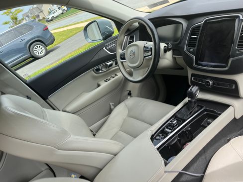 Used 2020 Volvo XC90 T5 Momentum AWD/4WD image 20