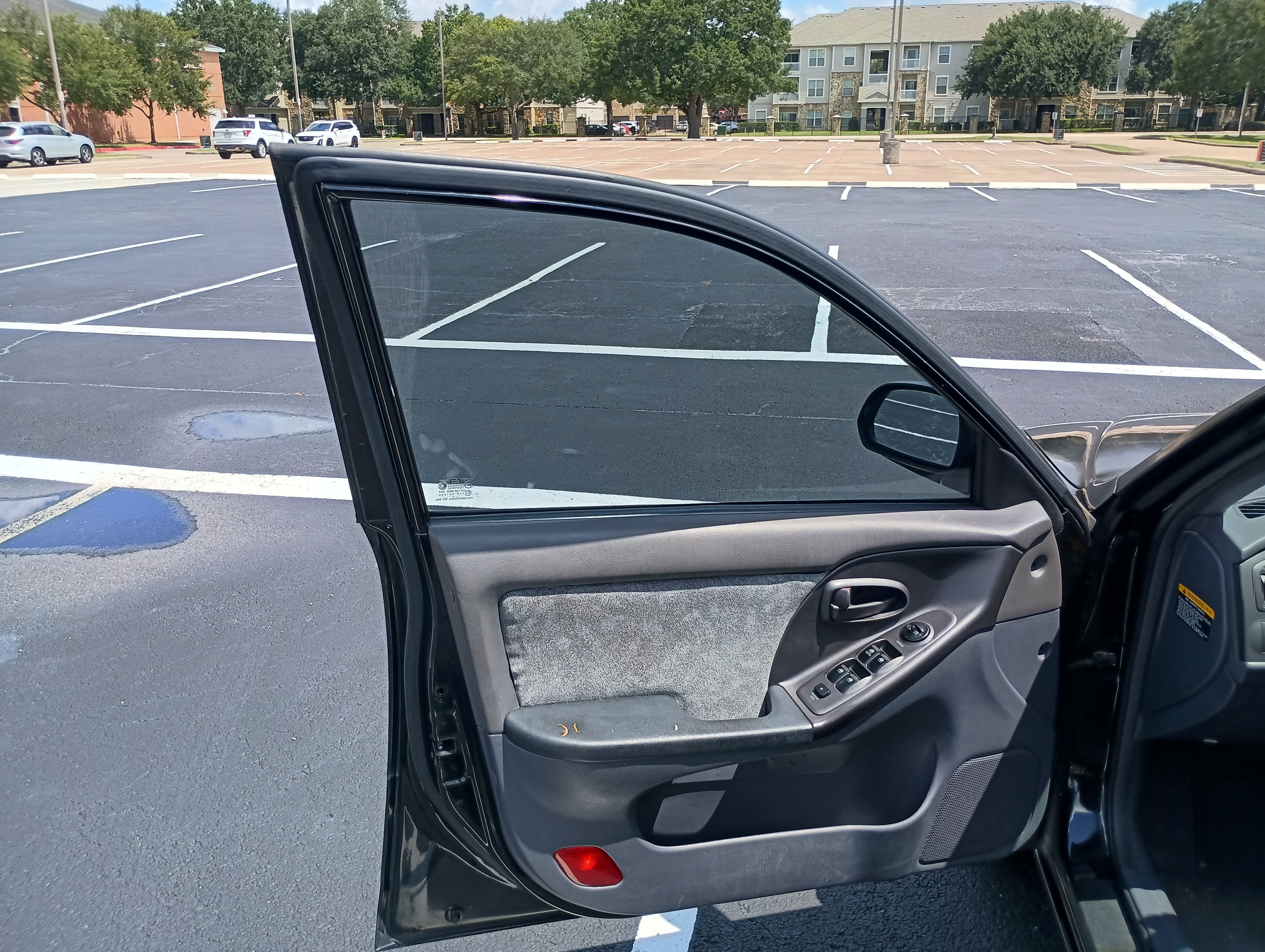 Used 2002 Hyundai Elantra GLS FWD image 11