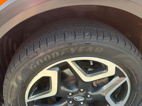 Used 2019 Subaru Crosstrek 2.0i Limited w/ Moonroof Package w/Navigation AWD/4WD image 8