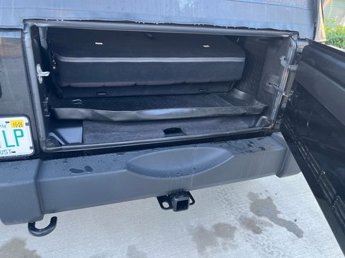 Used 2015 Jeep Wrangler Sport image 16