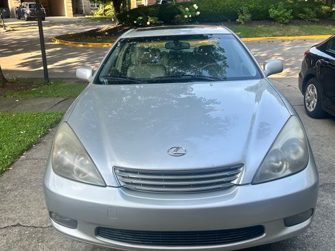 Used 2003 Lexus ES 330 w/ Premium Pkg FWD image 1