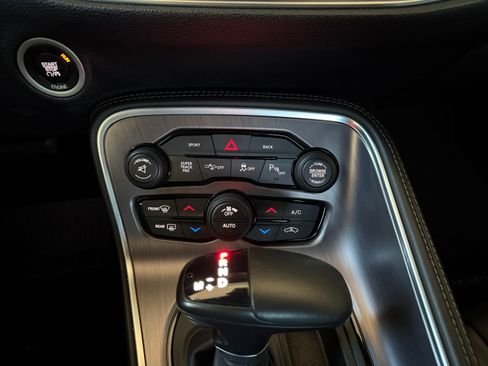 Used 2016 Dodge Challenger R/T Plus image 19