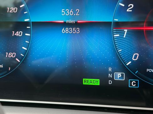 Used 2021 Mercedes-Benz GLE 580 4MATIC image 11