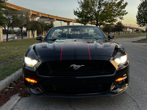 Used 2015 Ford Mustang GT Premium w/ Equipment Group 401A RWD image 4