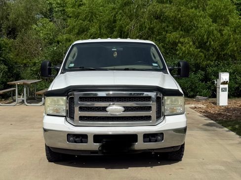Used 2005 Ford F250 XLT RWD image 1