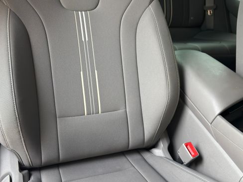 Used 2024 Hyundai Elantra SEL image 13