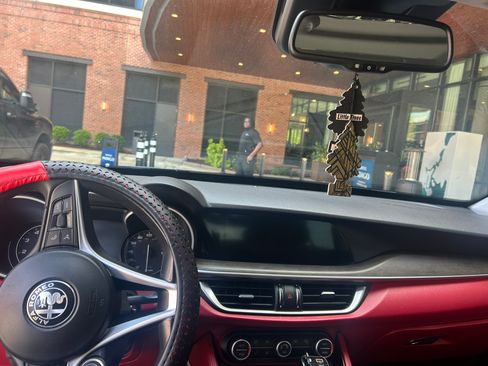 Used 2019 Alfa Romeo Stelvio Ti image 15