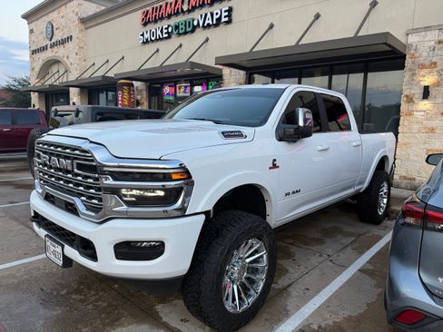 Used 2025 RAM 2500 Limited image 1