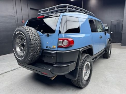 Used 2014 Toyota FJ Cruiser Sport Utility 2D w/ Trail Teams Ultimate Edition image 9