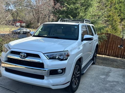 Used 2014 Toyota 4Runner Limited RWD image 8