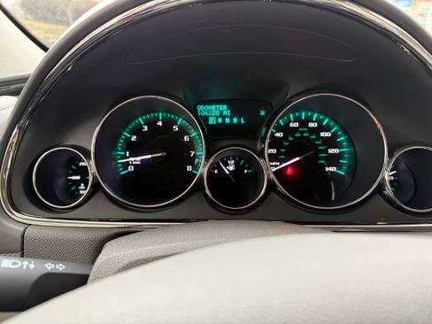 Used 2014 Buick Enclave Leather image 2