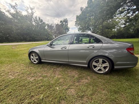 Used 2011 Mercedes-Benz C 300 Sedan image 6