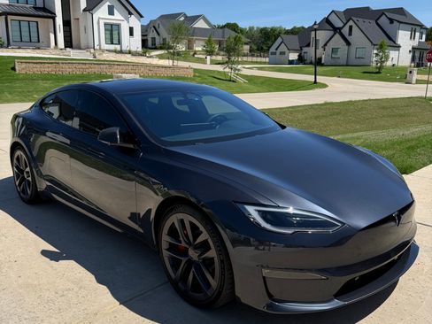 Used 2025 Tesla Model S Plaid image 5