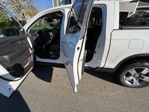 Used 2025 Honda Ridgeline RTL image 4