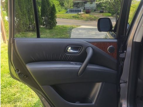 Used 2020 Nissan Armada SL w/ Premium Package image 20