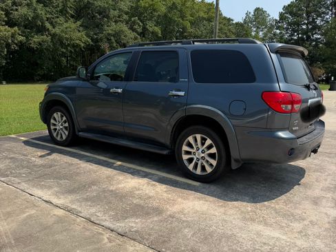 Used 2010 Toyota Sequoia Limited RWD image 13