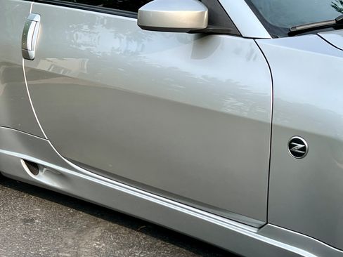 Used 2003 Nissan 350Z Touring image 9