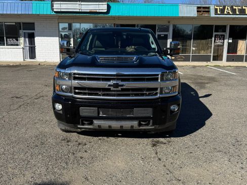 Used 2018 Chevrolet Silverado 2500 High Country image 1
