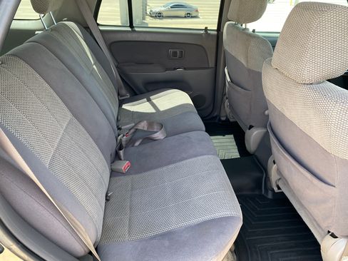 Used 2002 Toyota 4Runner SR5 RWD image 11