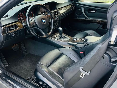 Used 2008 BMW 335i Convertible image 17