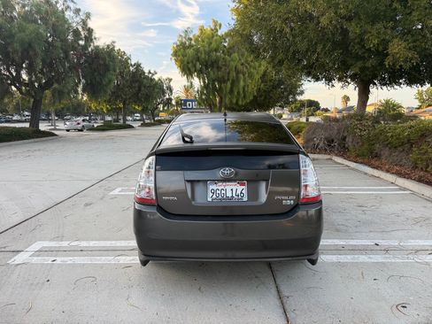 Used 2007 Toyota Prius w/ Pkg 5 FWD image 8