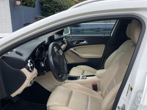 Used 2020 Mercedes-Benz GLA 250 image 2