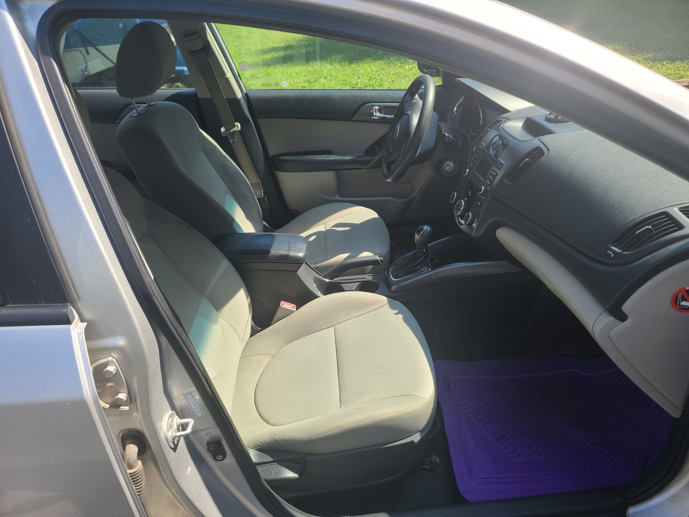 Used 2013 Kia Forte EX FWD image 9