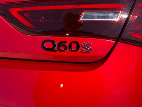 Used 2022 INFINITI Q60 Red Sport 400 w/ Proactive Package image 17