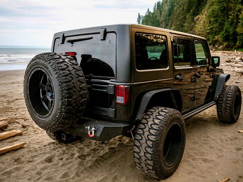 Used 2010 Jeep Wrangler Unlimited Sport image 5