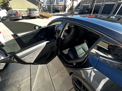 Used 2024 Tesla Model 3 Performance image 15