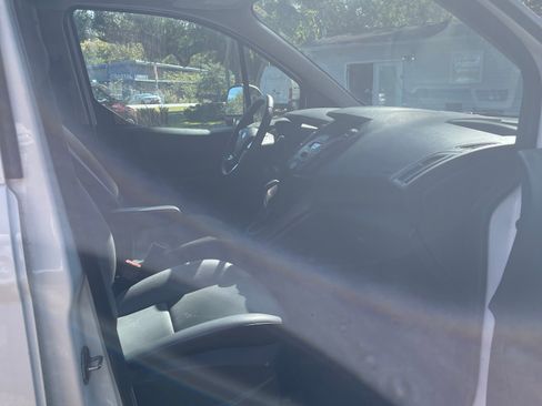 Used 2017 Ford Transit Connect XL image 8