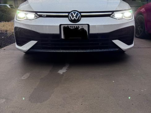 Used 2024 Volkswagen Golf R image 2