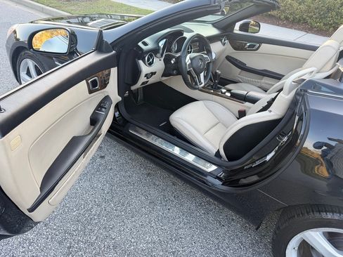 Used 2015 Mercedes-Benz SLK 250 image 8