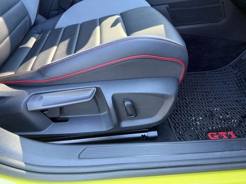 Used 2022 Volkswagen GTI Autobahn image 17