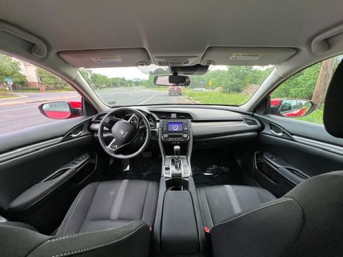 Used 2019 Honda Civic LX image 9