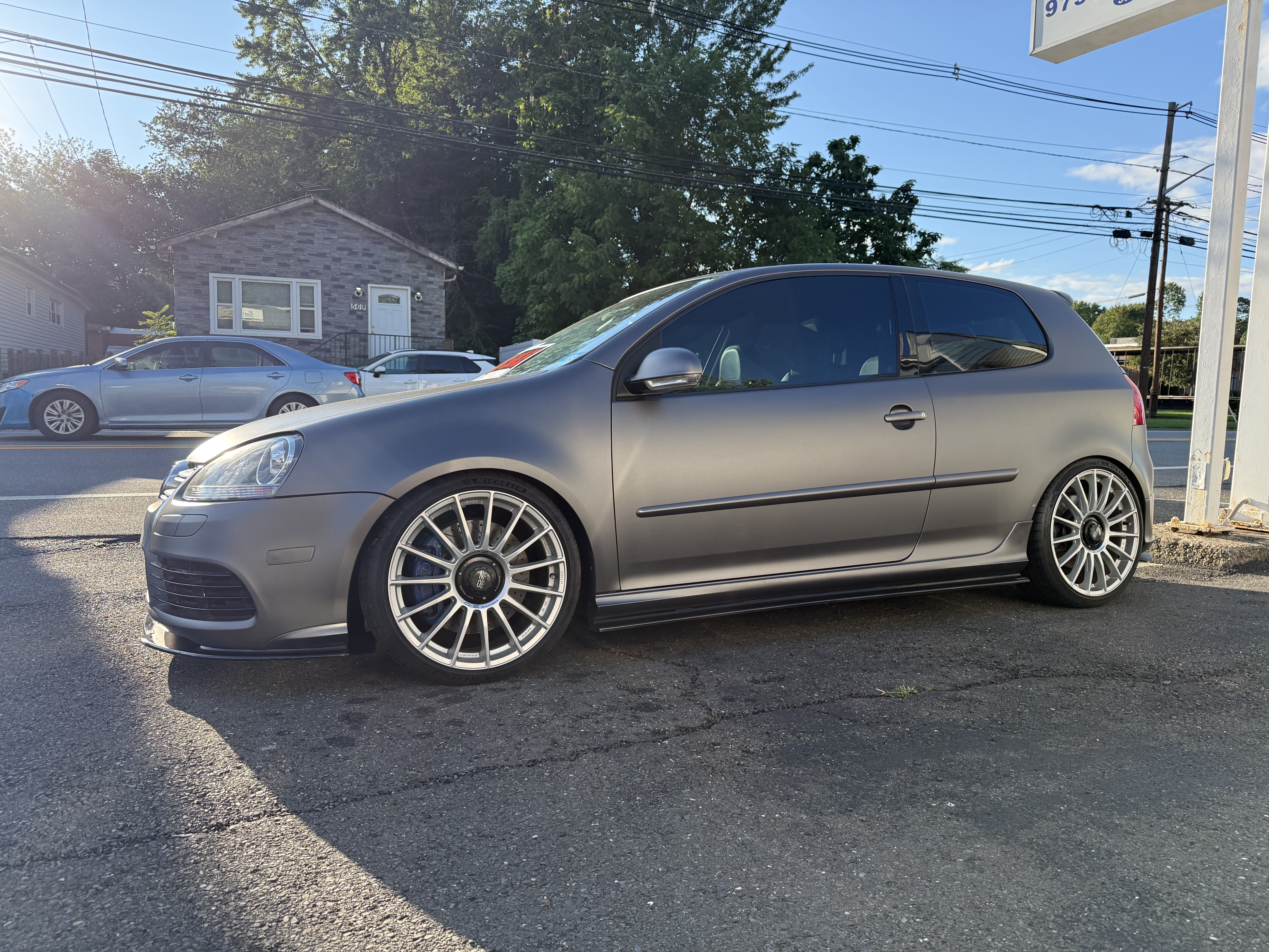 Used 2008 Volkswagen R32 AWD/4WD image 4
