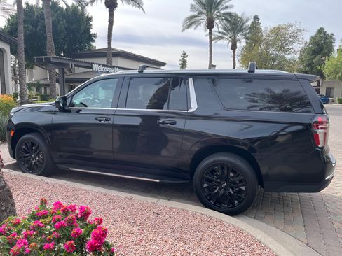 Used 2023 Chevrolet Suburban LS w/ Driver Alert Package image 5