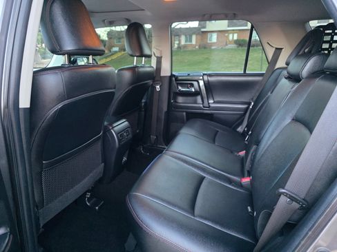 Used 2022 Toyota 4Runner TRD Off-Road Premium w/ Moonroof Package image 9