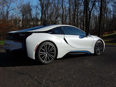 Used 2019 BMW i8 Coupe image 8