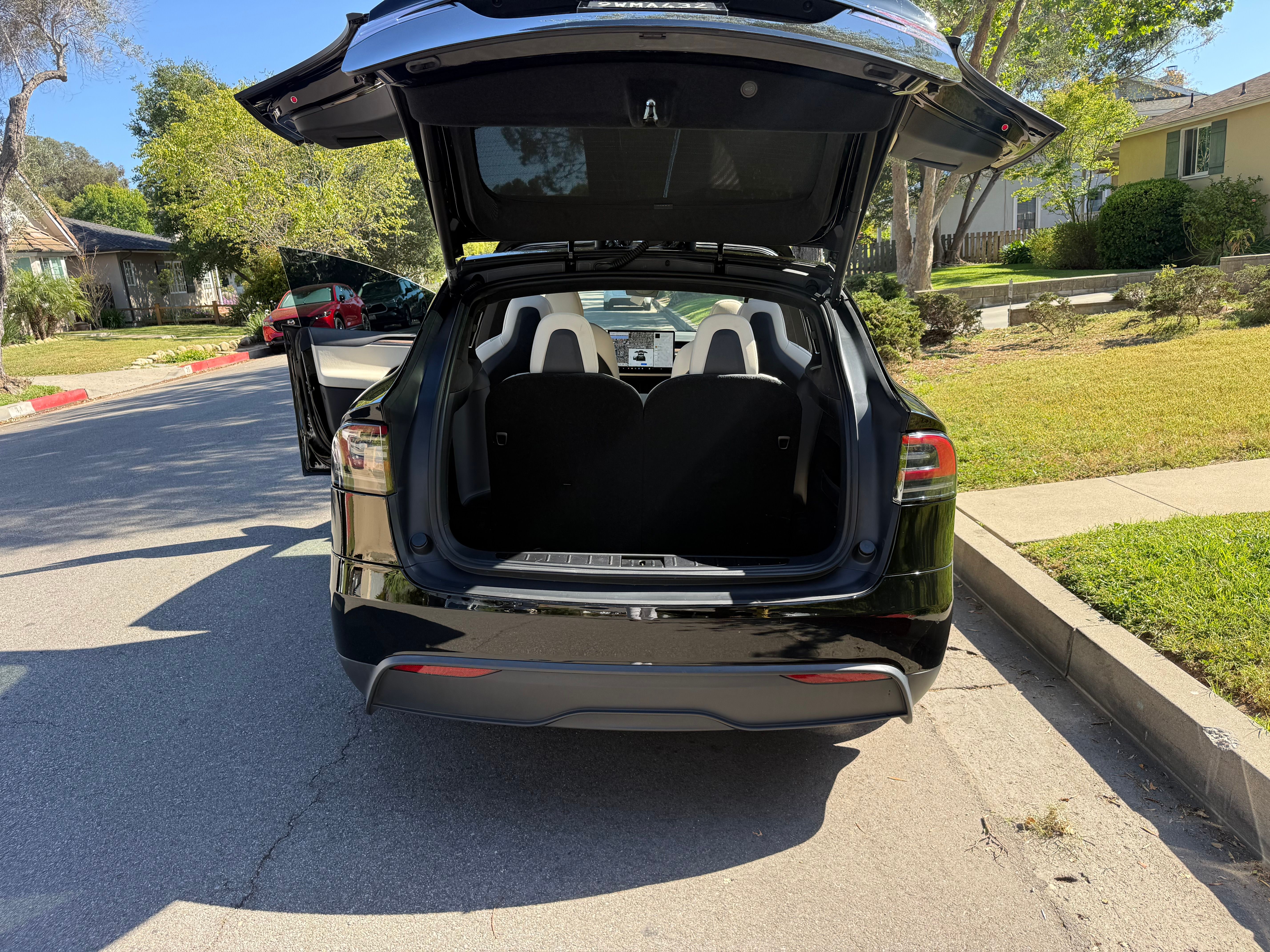 Used 2023 Tesla Model X AWD/4WD image 18