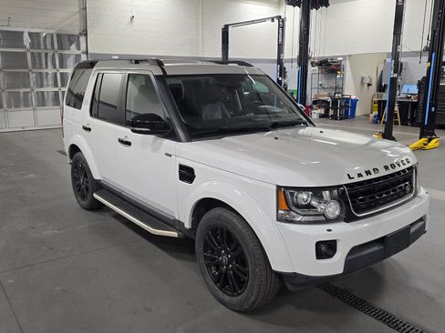Used 2016 Land Rover LR4 HSE Silver Edition image 10