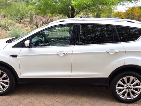 Used 2018 Ford Escape Titanium w/ Ford Safe & Smart Package image 1