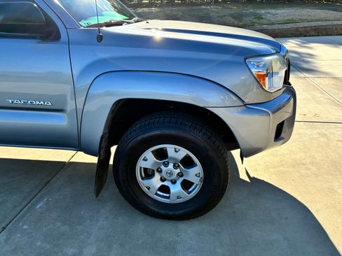 Used 2014 Toyota Tacoma PreRunner image 13