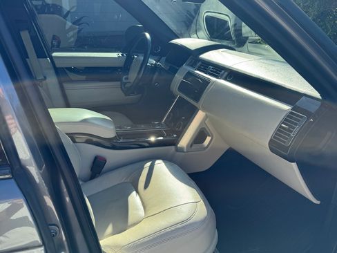 Used 2019 Land Rover Range Rover HSE image 8