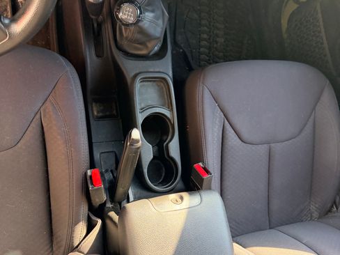 Used 2013 Jeep Wrangler Sport AWD/4WD image 13